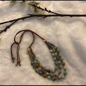 NATASHA COUTURE beautiful necklace.